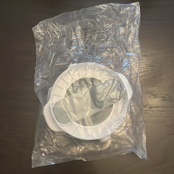 NWT! Pampered chef hand pie & pocket maker - Picture 2 of 2